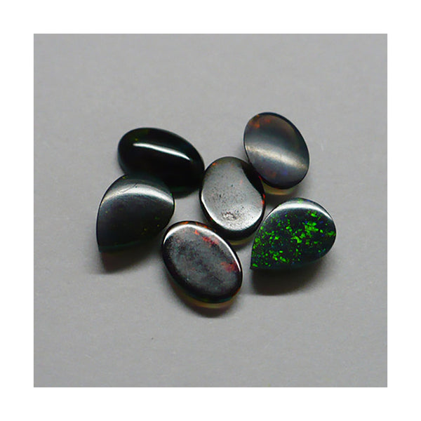 7 x 5mm Black Oval Opal