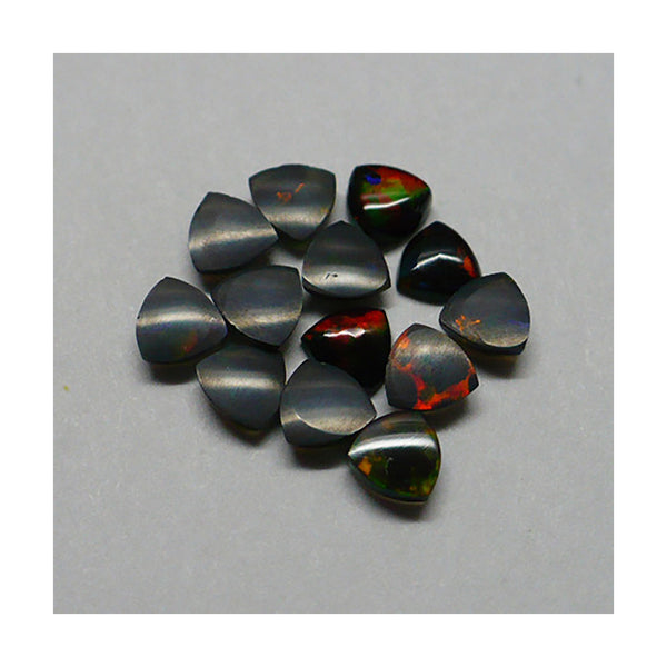 4mm Black Trillion Opal