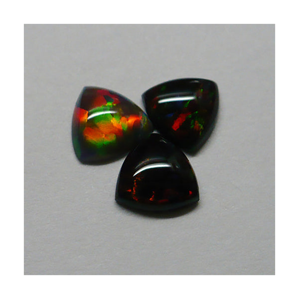 7mm Black Trillion Opal