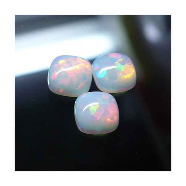 7mm White Antique Cushion Opal