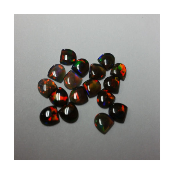 4.8mm Black Tongue-Cut Opal