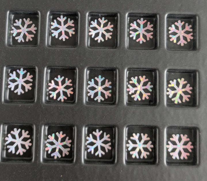 10mm White Snowflake (red fire)